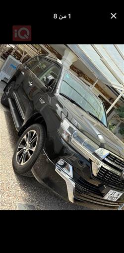 تۆیۆتا لاند کروزەر